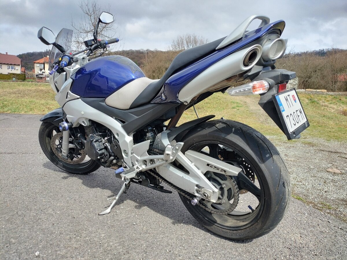 SUZUKI 600 GSR - 4