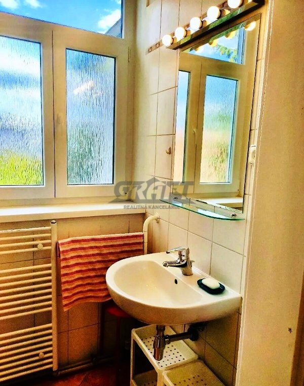 Na prenájom 1,5-izb. byt Pražská ul. - BA Staré Mesto - 4