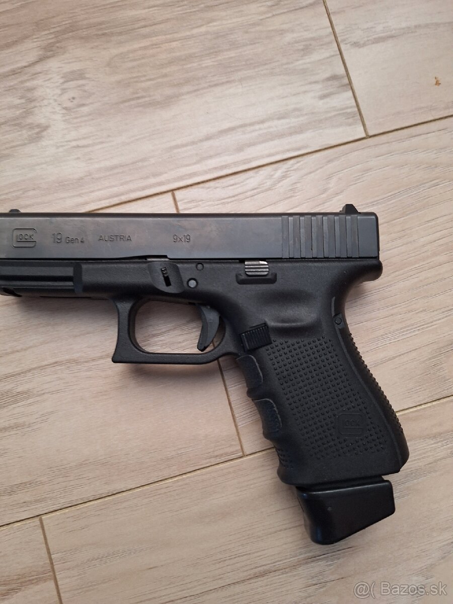 Glock 19, 4 gen - 4