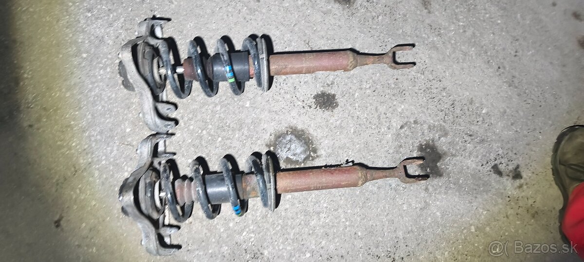 Audi A4 B7 strmene,tlmiče , nádobky, - 4