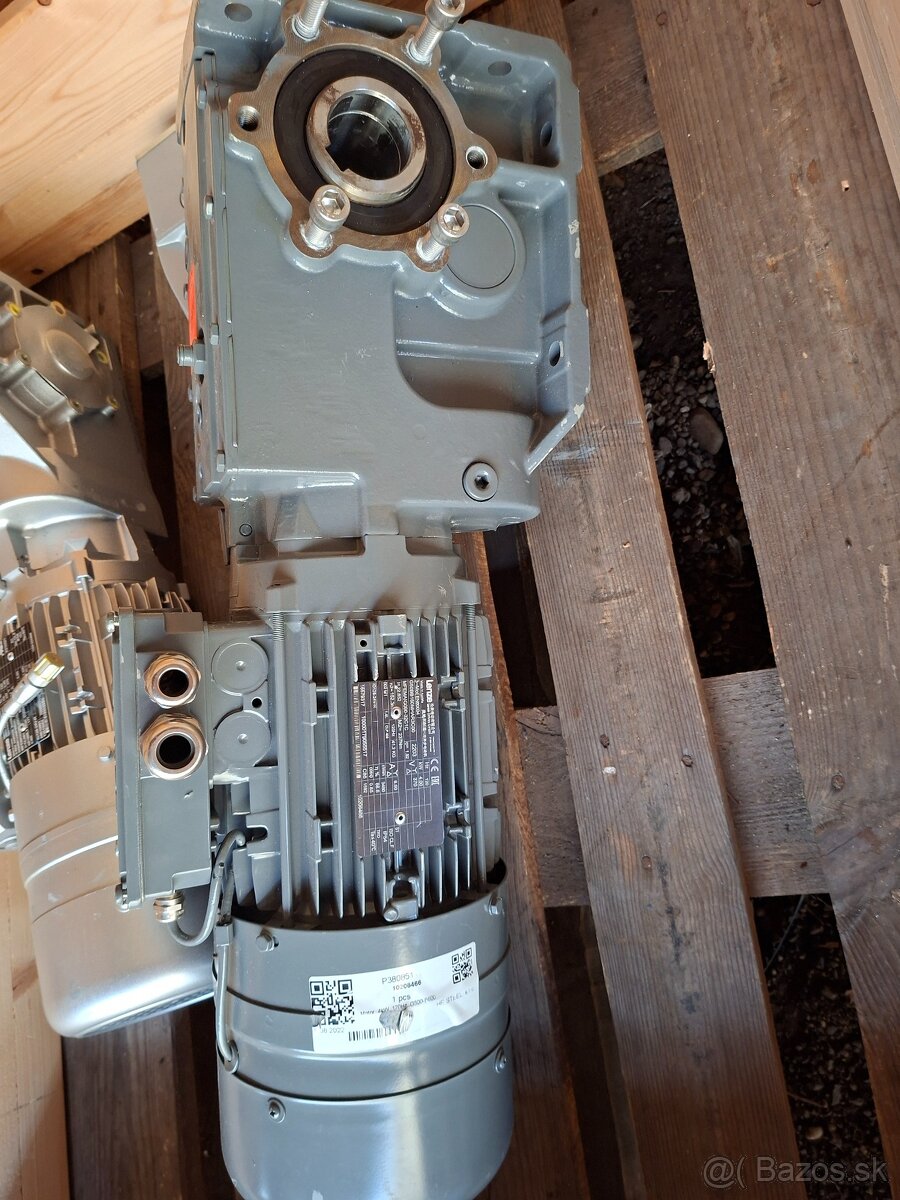 Elektromotor s prevodovkou - 4