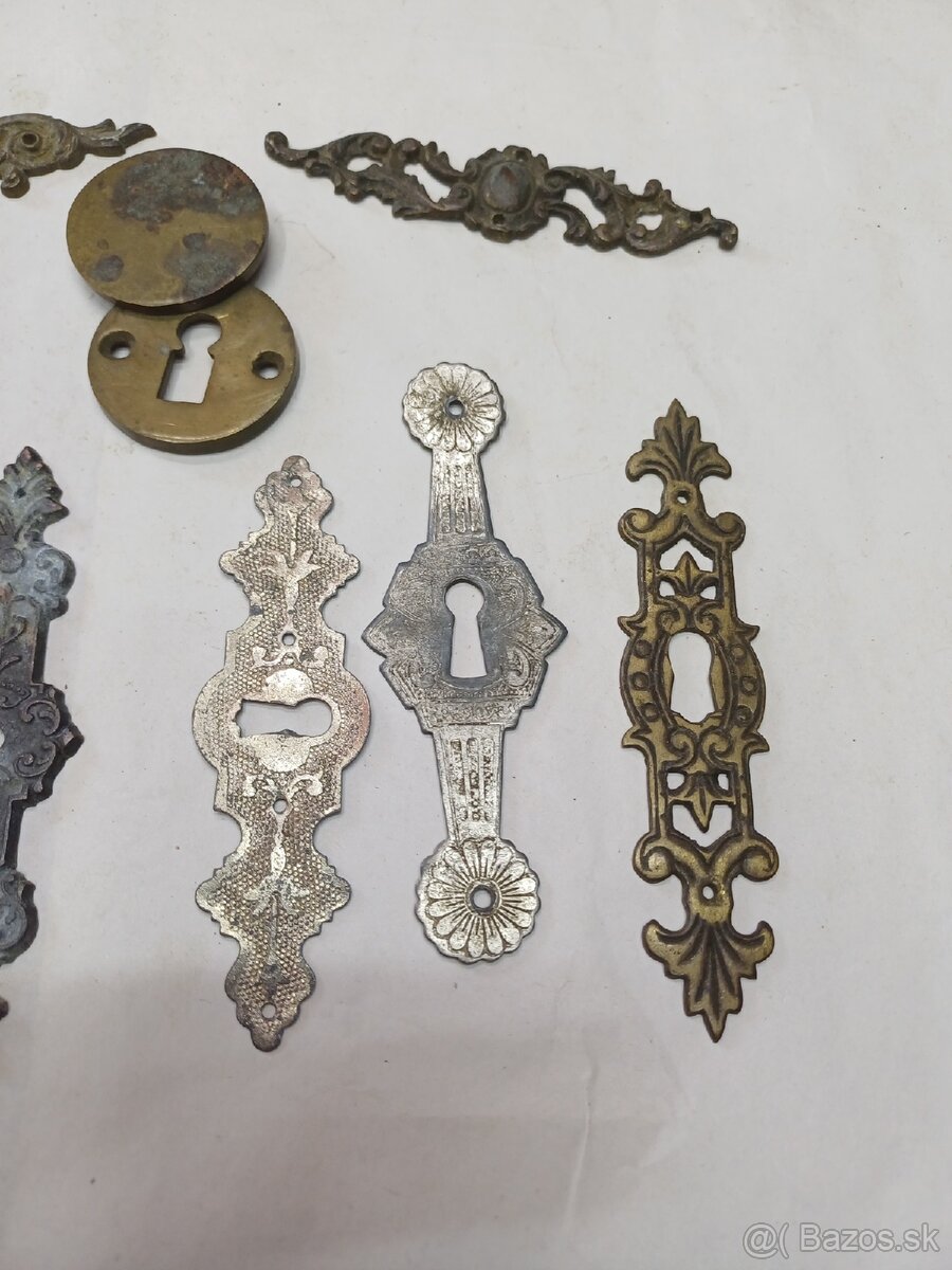 Predám staré mosazne kovanie - 4