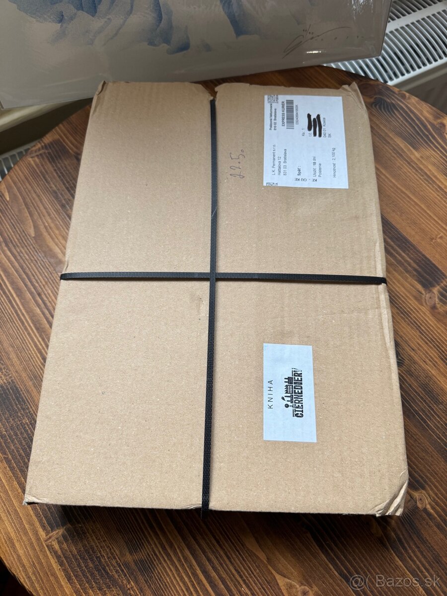 Čierne diery - knihy a grafiky - NEROZBALENÉ - 4