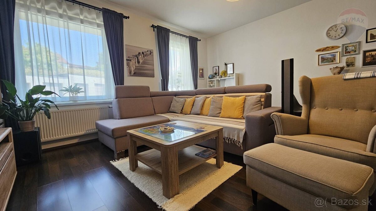 2izb.byt s vlastným kúrením, klímou a garážou - 4