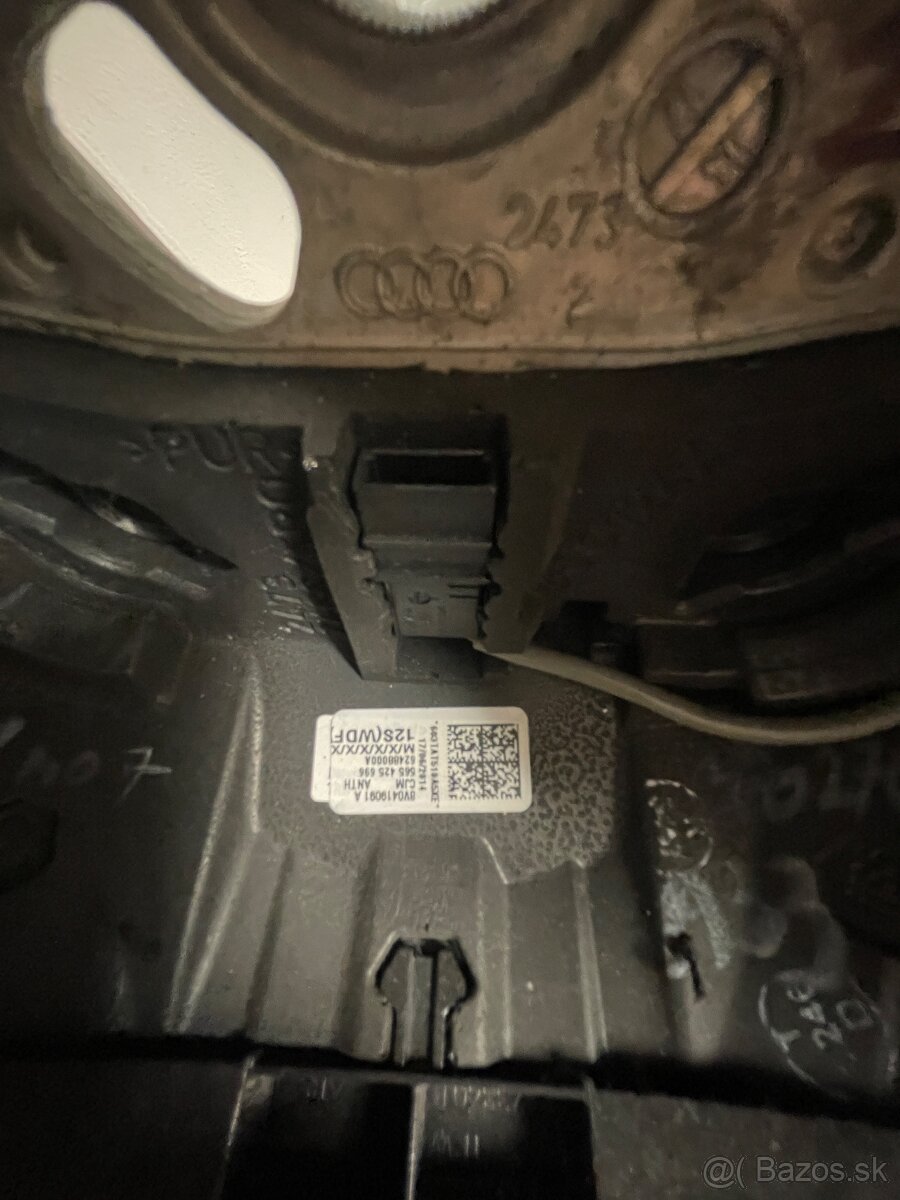 Predam AUDI A3 A4 trojramenný multifunkčný volant - 4