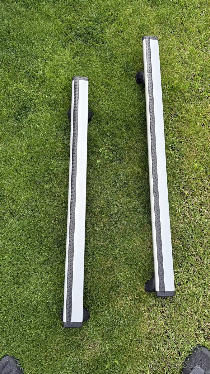 Priečniky Thule na Volvo V40 CC - 4