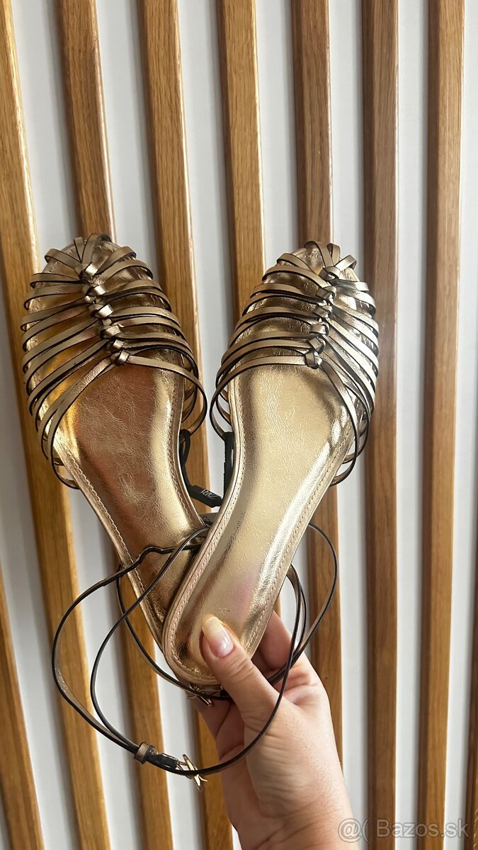 Zara zlate sandale - 4