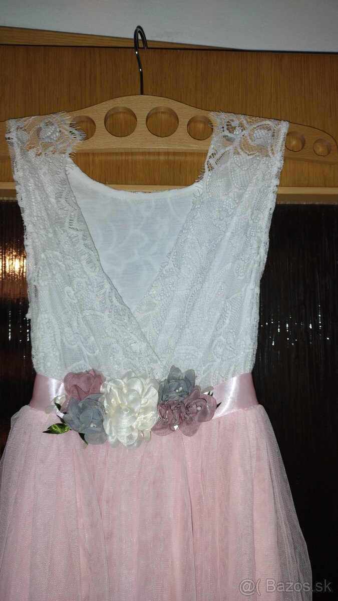 Detské ružové slávnostné šaty s čelenkou - 4