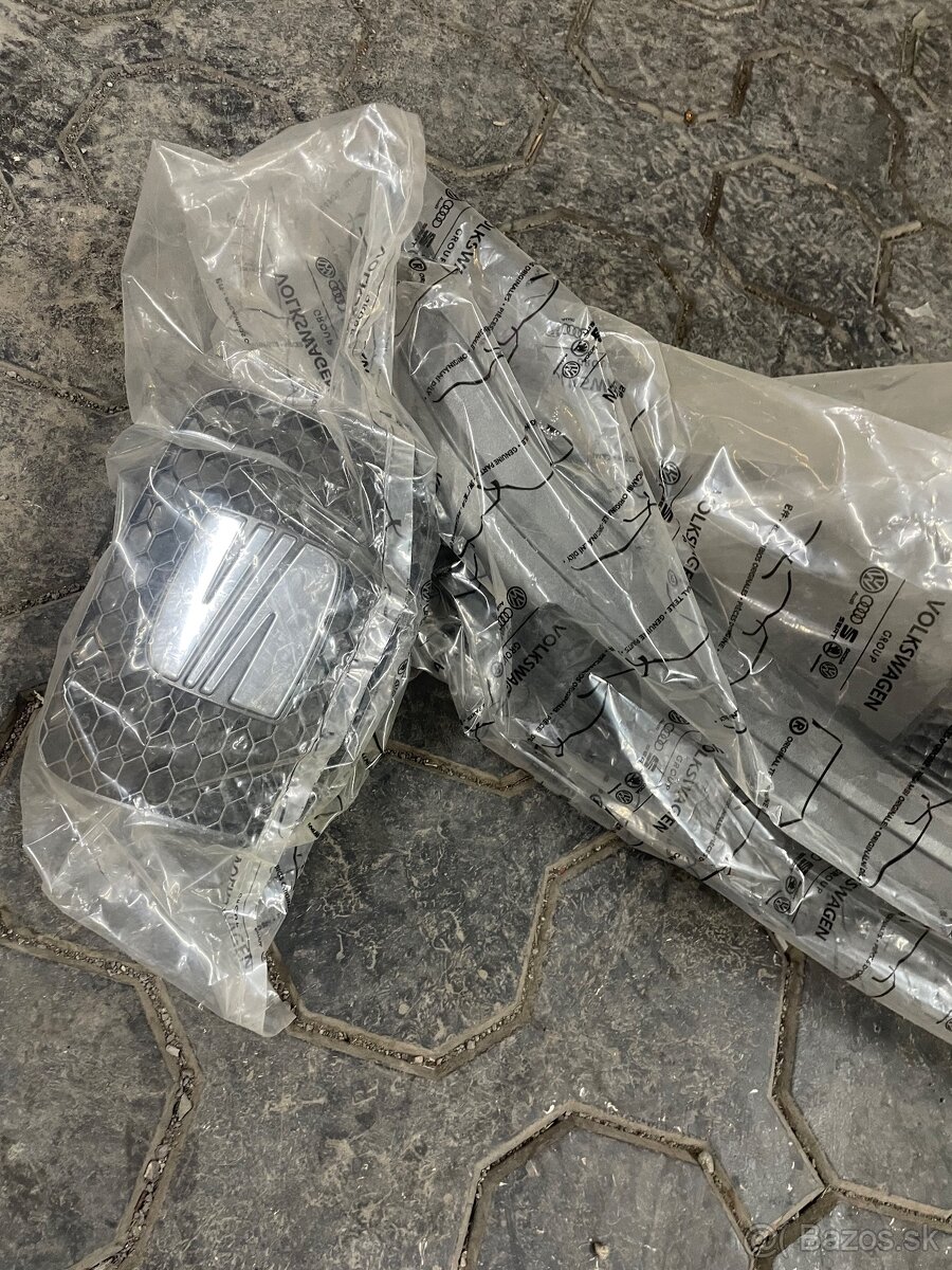 Maska so znakom OEM diel original Cupra/topsport leon - 4