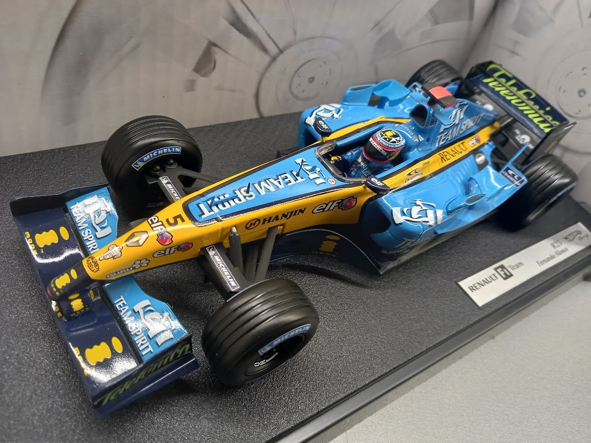 VÝMĚNA / PRODEJ F1 RENAULT R25 2005 ALONSO HOTWHEELS 1:18 - 4