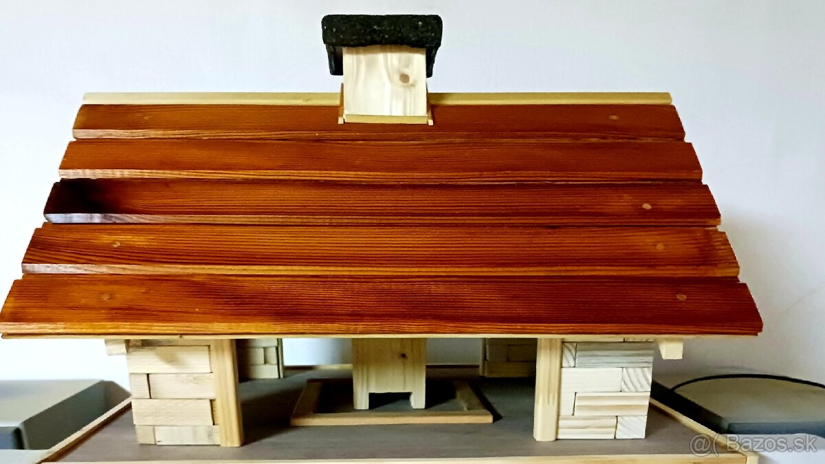 Vtacie krmitko (dom) - 4