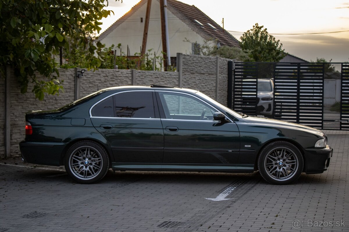 BMW M5 5.0 V8 Manual Individual - 4