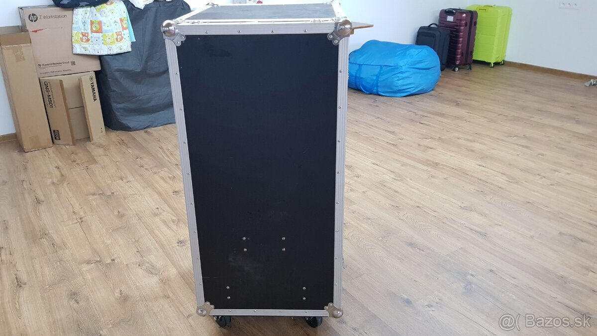 Predam Pult pre DJ alebo zvukára - 4