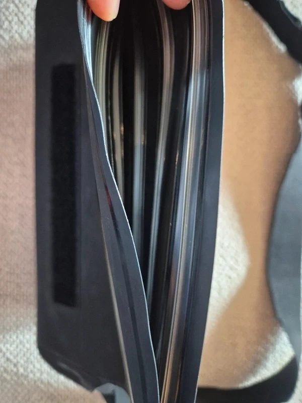 Univerzálne vodeodolné vrecko. S tromi upevňovacími prvkami - 4