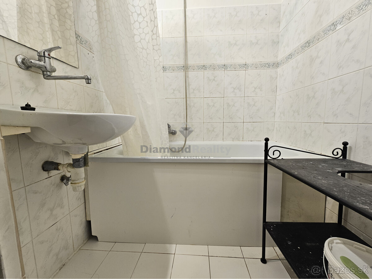 REZERVOVANÉ Na predaj 1 izbový byt, Košice - Západ, Bernolák - 4