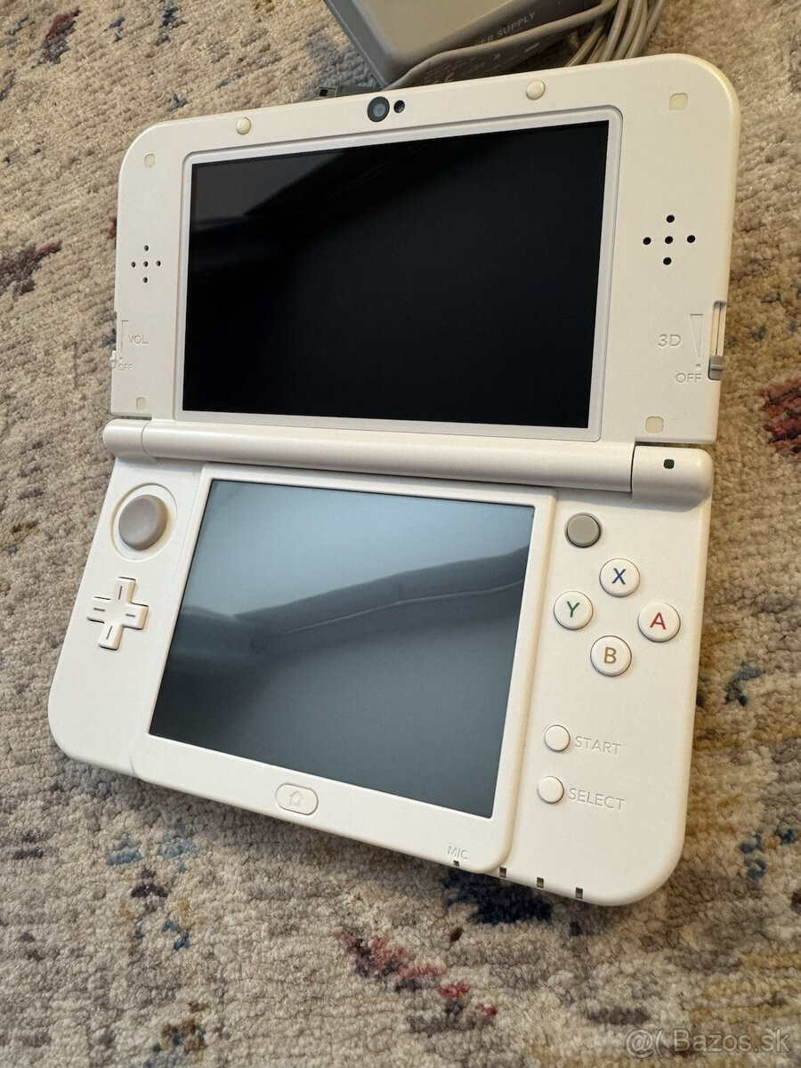 Nintendo New 3DS XL - 4