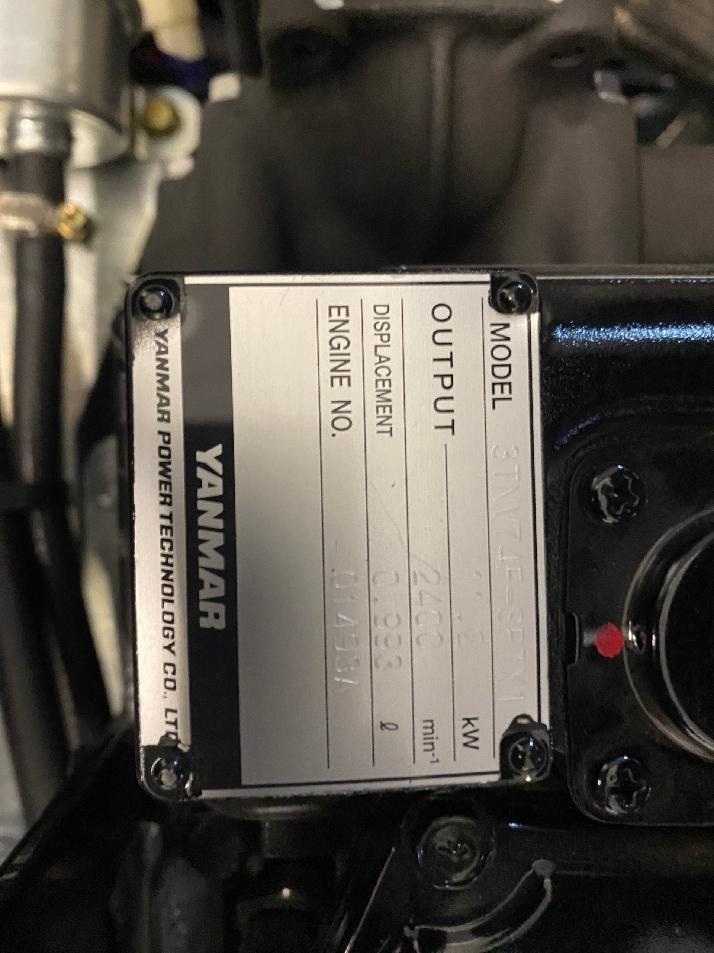 Celny nakladac Yanmar motor 3TNV 74 3-válec - 4