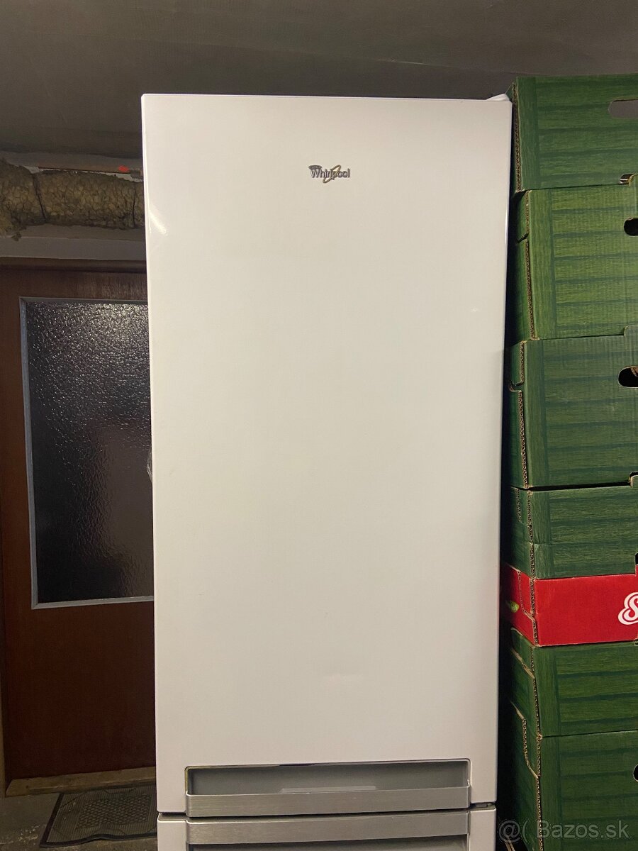 Chladnička s mrazničkov - 4