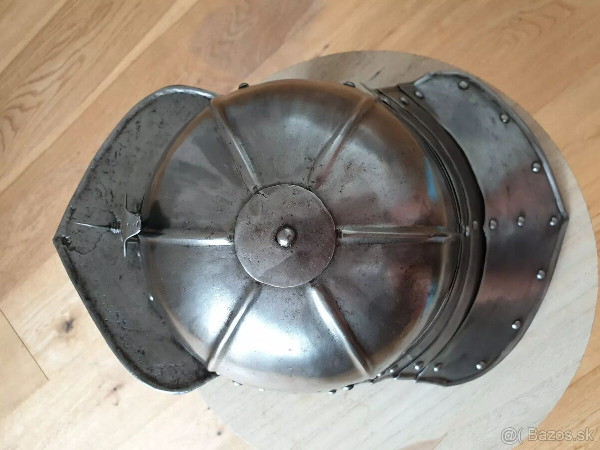 Prilba s chvostom homára, originál zo 17. storočia - 4