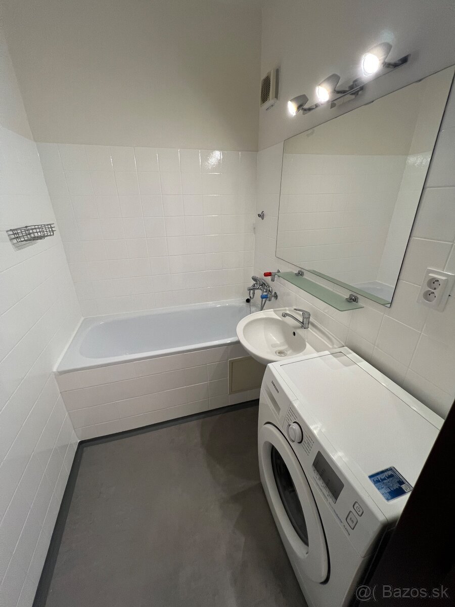 Prenájom 1.izbový byt v Partizánskom, ulica J.Kráľa, Šípok - 4