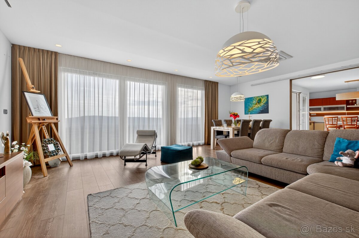 NA PREDAJ EXKLUZÍVNY 4-IZBOVÝ BYT S VÝHĽADOM NA RAKÚSKO - 4