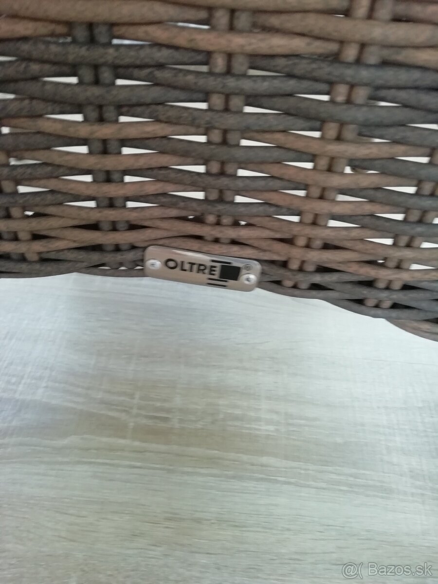 Predám kvalitný taliansky ratanový nábytok - 4