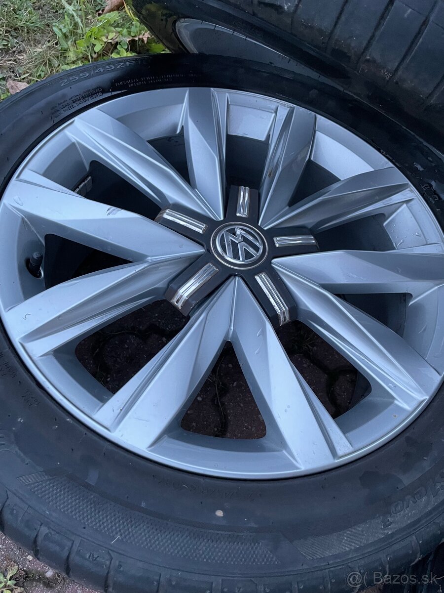 VW Springfield 18, 255/45 103 letní pneu Hankook,Multivan T6 - 4