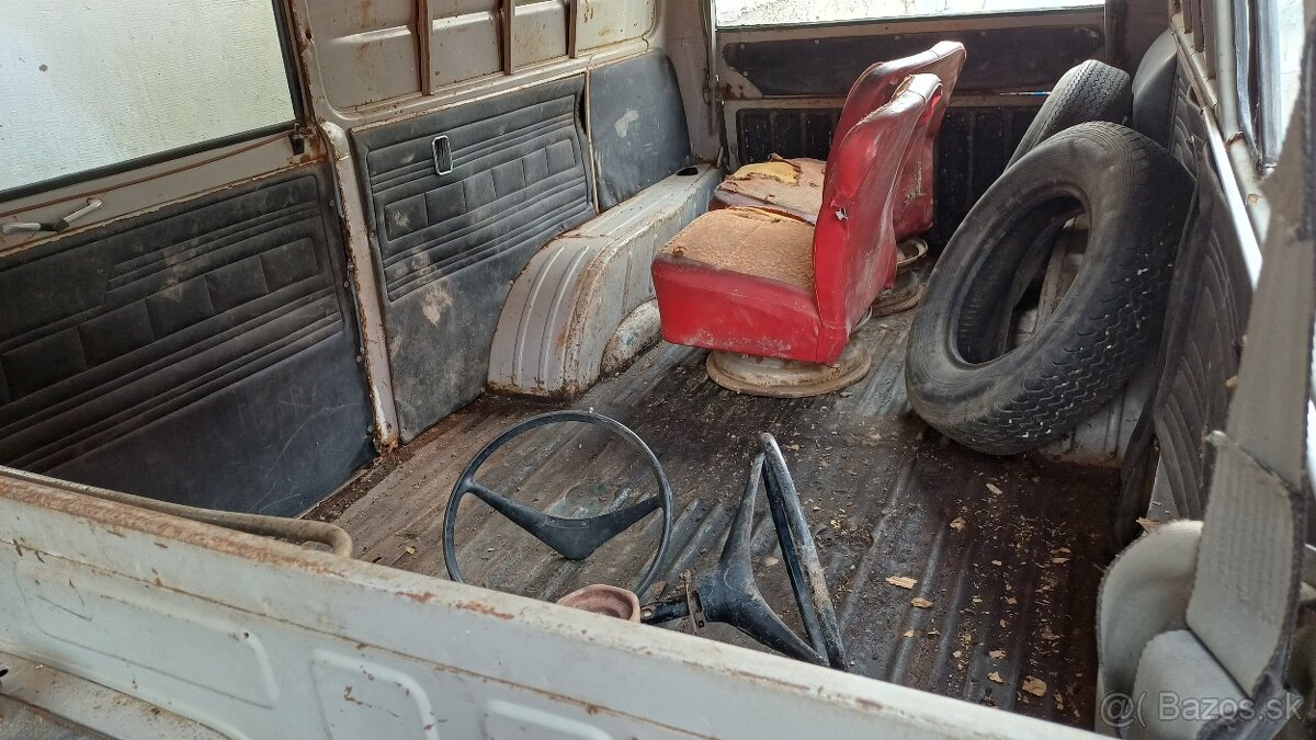 Škoda 1203 zo šiltom - 4