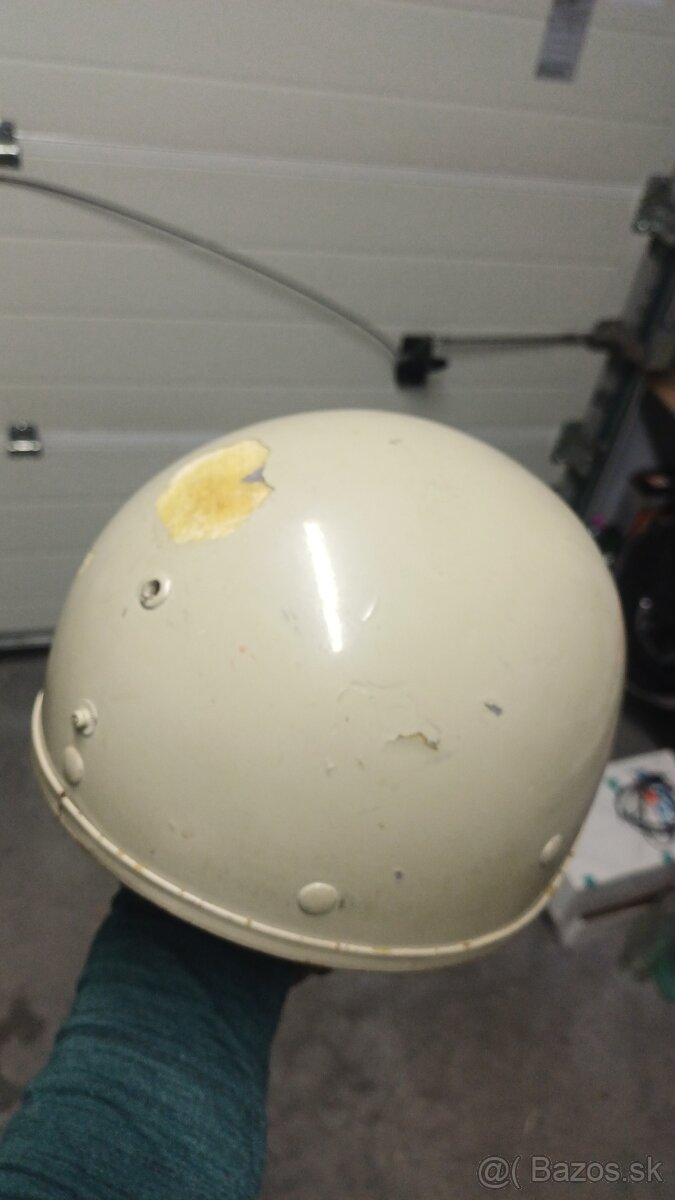 Prilba - žaluďovka - 4