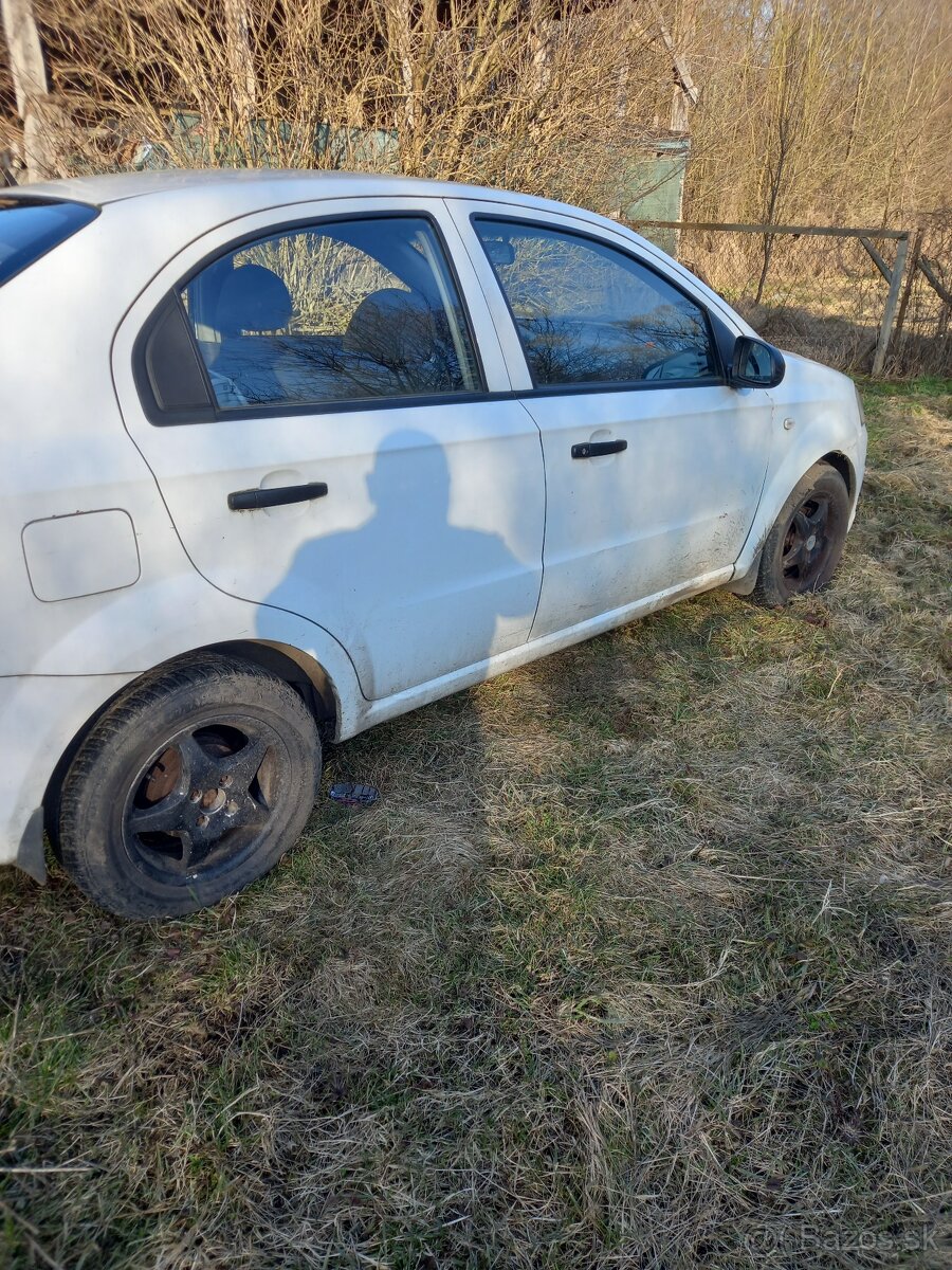 CHEVROLET AVEO - 4