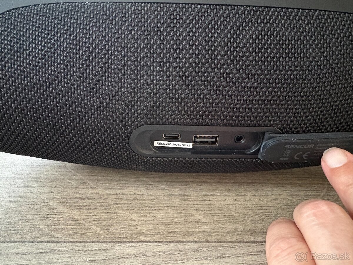 Vodovzdorný bluetooth reproduktor - 4