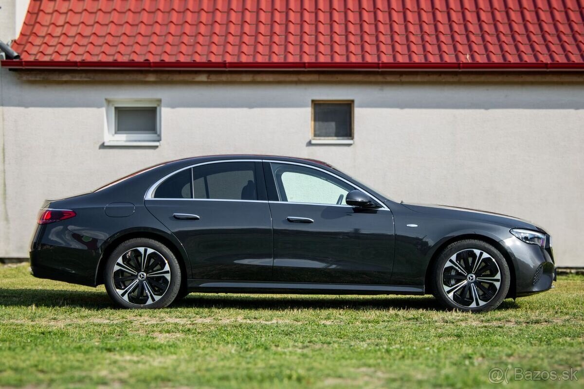 Mercedes-Benz E 300e / 150kW / A9 / ZÁRUKA - 4