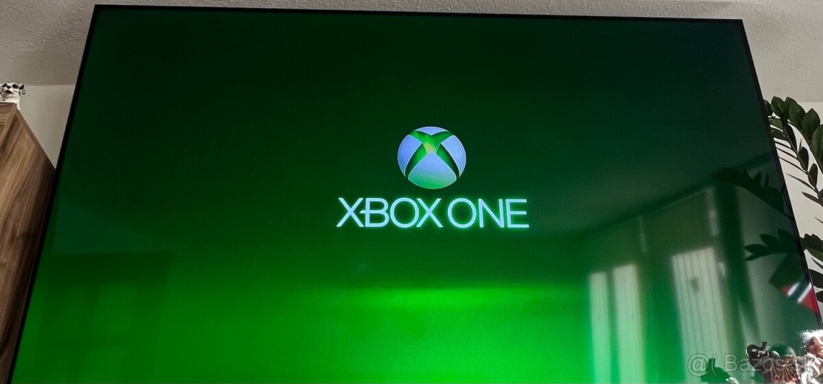 Xbox One S - 4