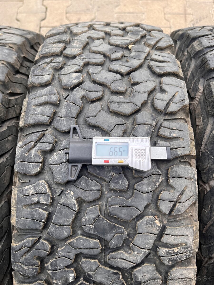 245/65R17 BFGoodrich All-Terrain  t/a zimne