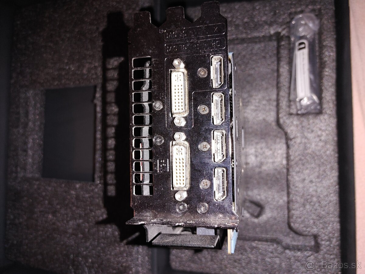 Inzerát: ASUS HD 7970 DirectCU II - 4