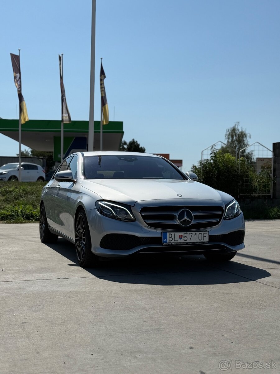 Mercedes-Benz E400 4MATIC - 4