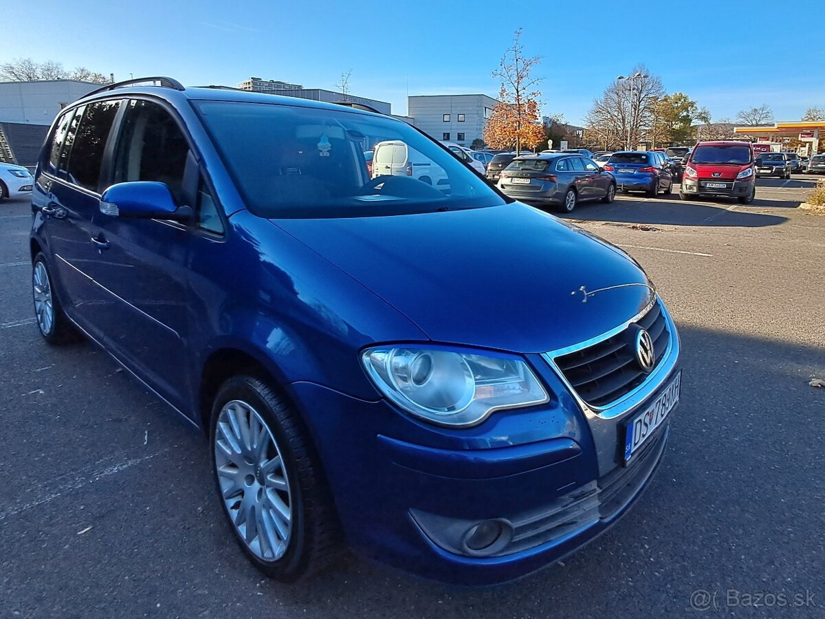 VW TOURAN - 4