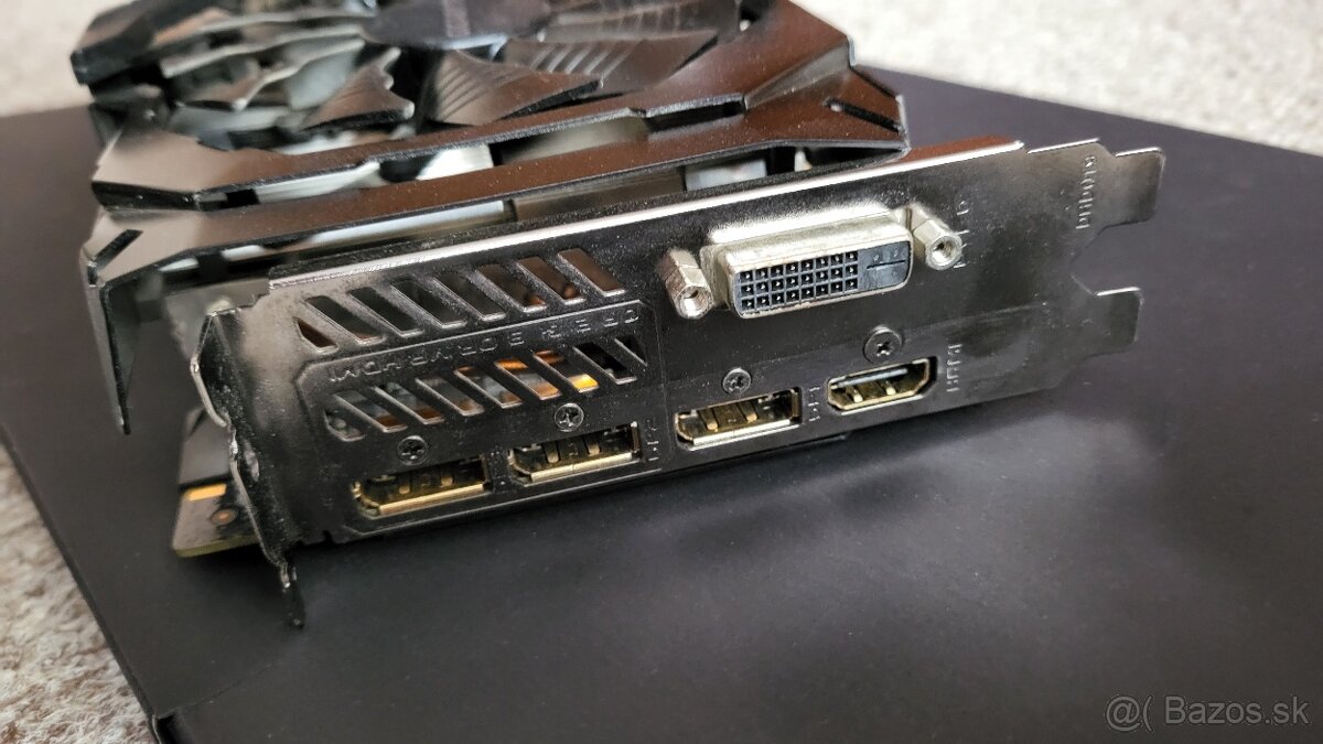 Nvidia GeForce GTX 1070 8GB XTREME Gaming (GIGABYTE) - 4