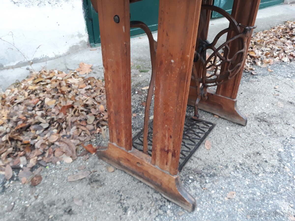 Stojany na stolík Singer,Veritas.... - 4