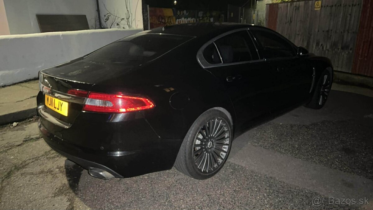 Jaguar XF 3.0 V6 Portofolio - 4