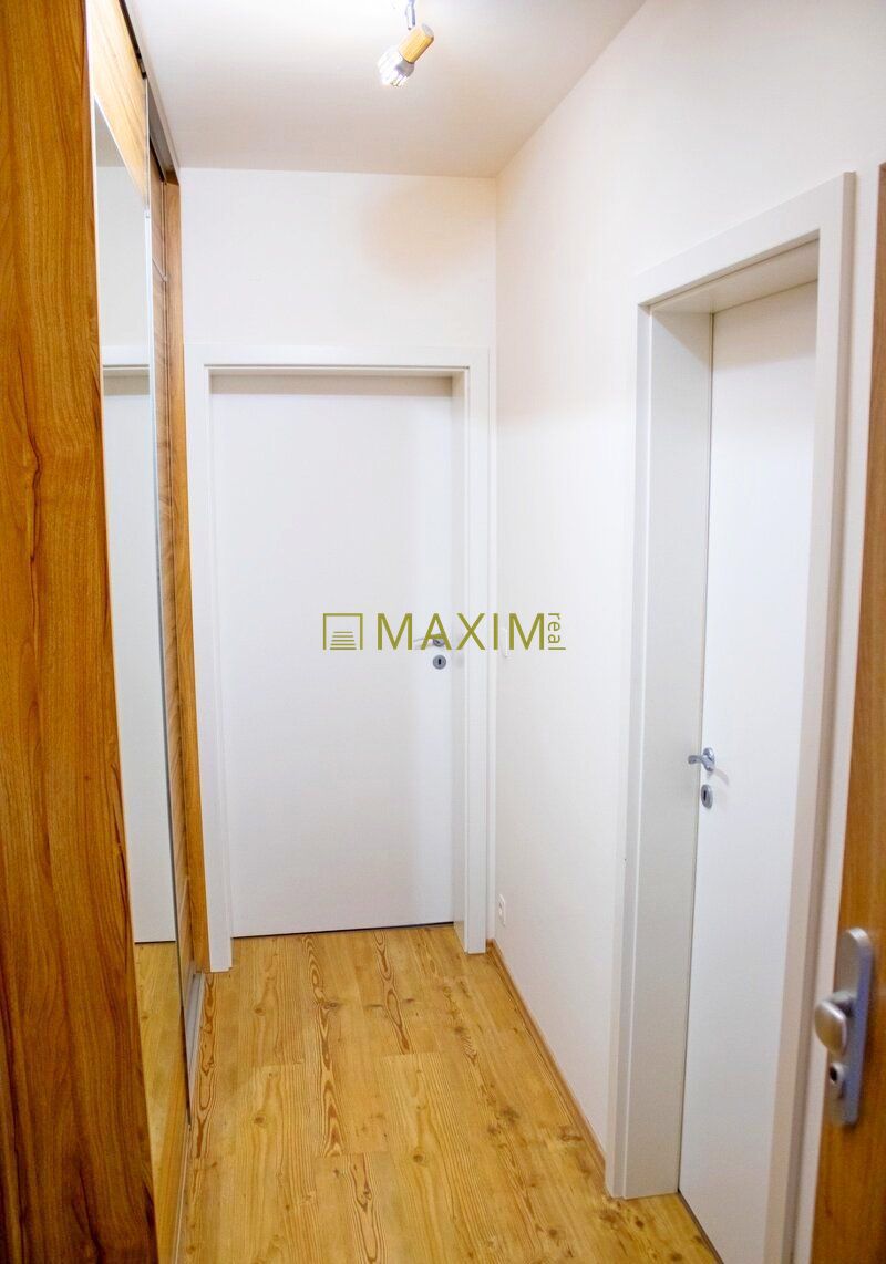 S parkovacím státím 1 izbový byt na ulici Kadnárova v Bratis - 4