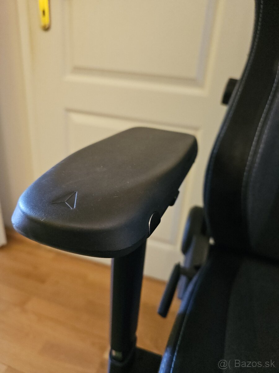 Secretlab Titan 2020 - 4