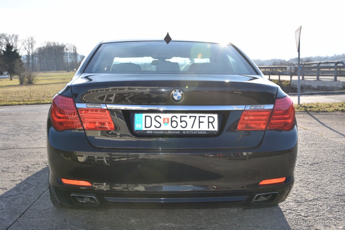 BMW Rad 7 750i xDrive - 4