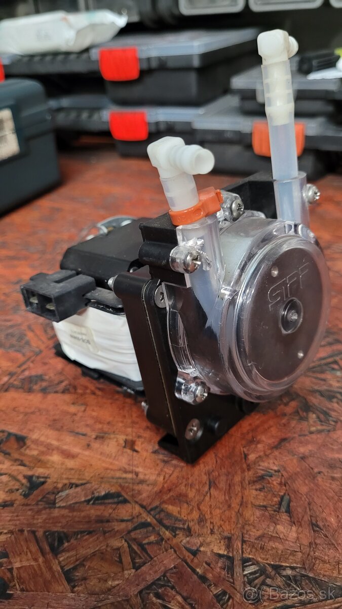 Čerpadlo ,peristalicka pumpa na olej. - 4