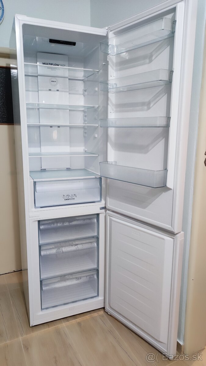 Chladnička GORENJE NRK6202EW4 - 4