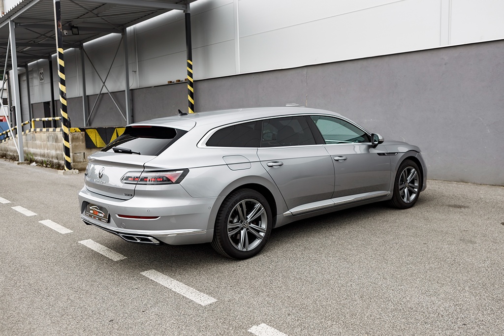 Volkswagen Arteon SB R-line 2.0TDI 147kW DSG7 4-Mot 10/2021 - 4