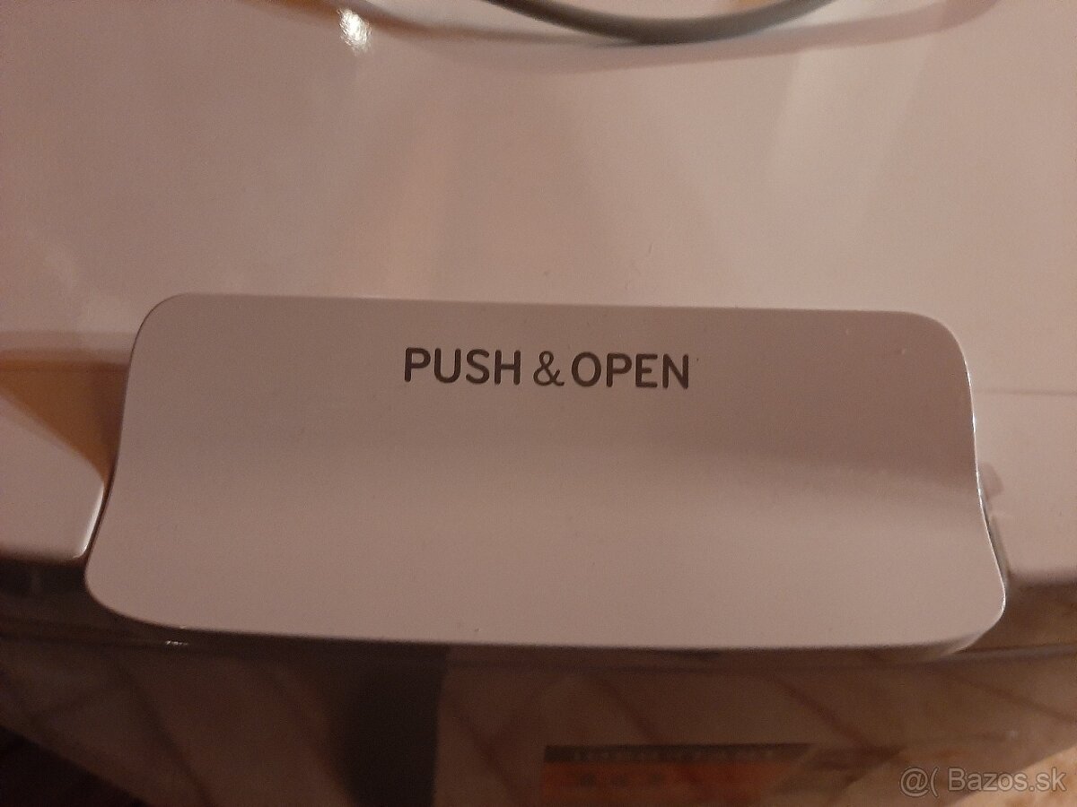 Predám 3 ročnú AUTOMATICKÚ PRAČKU INDESIT na 6 kg - 4