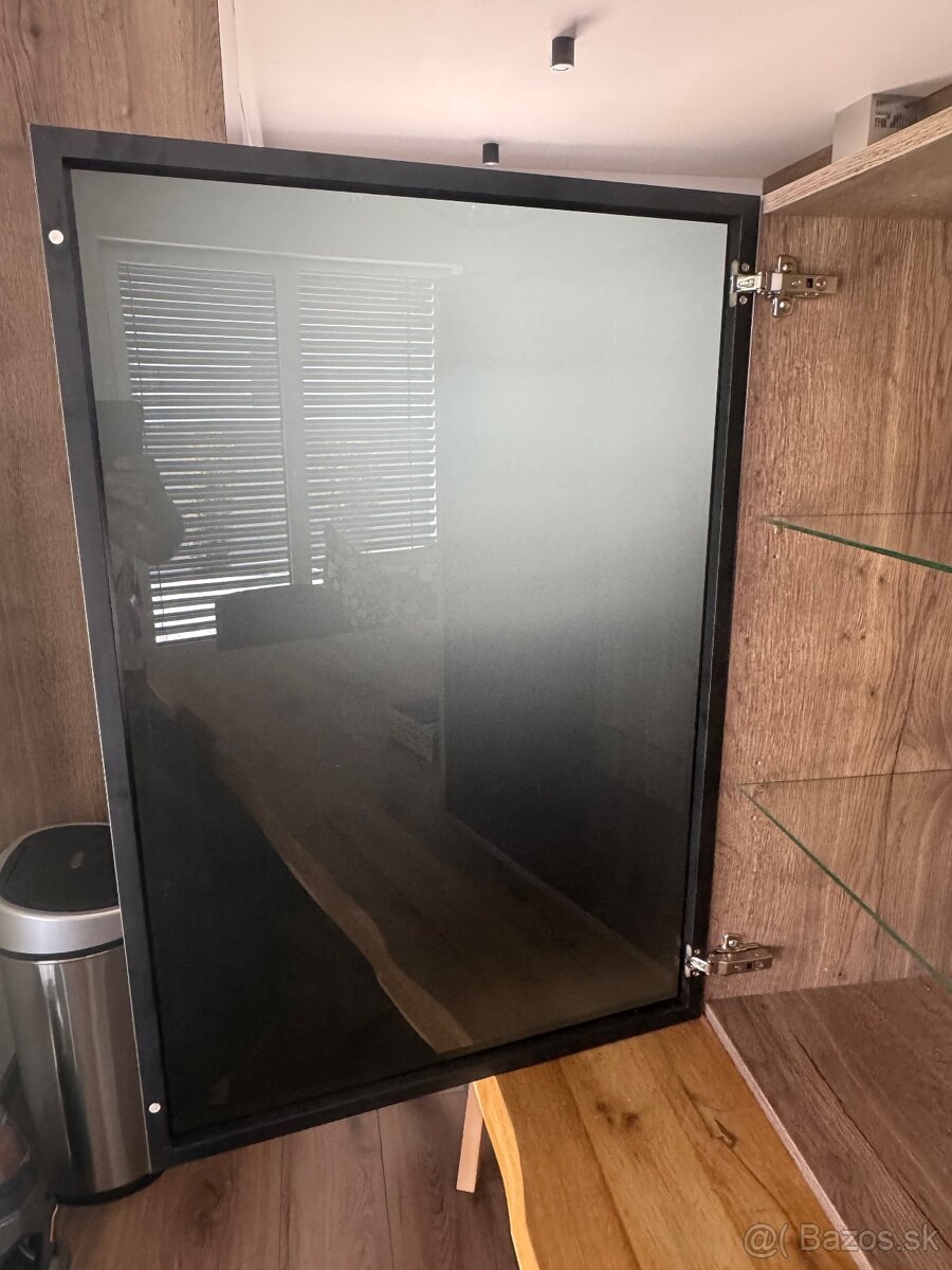 Závesná Presklená Skrinka - 4