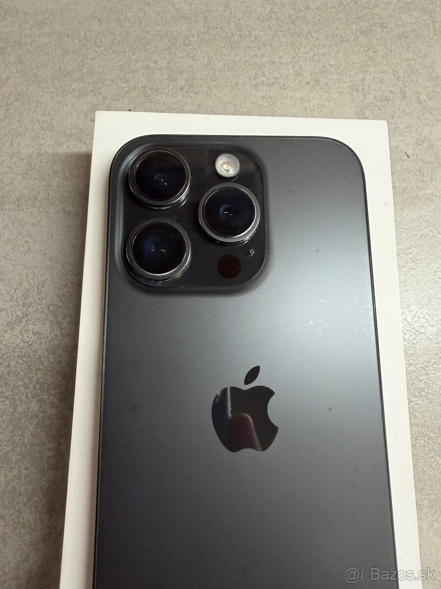 iPhone 15 pro, black titanium, 128GB - 4
