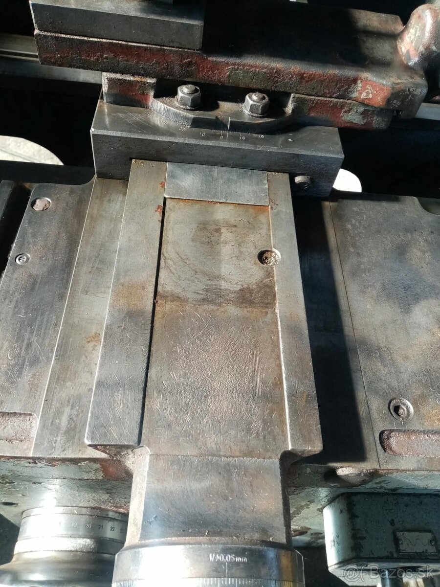 Soustruh SUI 40/1000 - 4